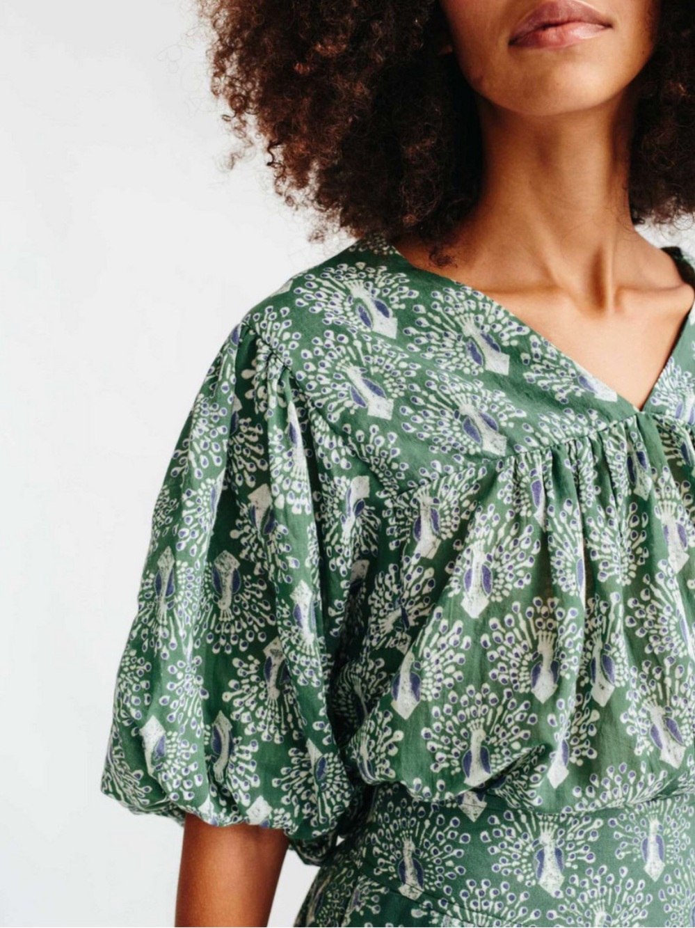 MIRTH BELEM POPOVER green BLOUSE PEACOCK PRINT HANDMADE COTTON. NWT  sz  LARGE